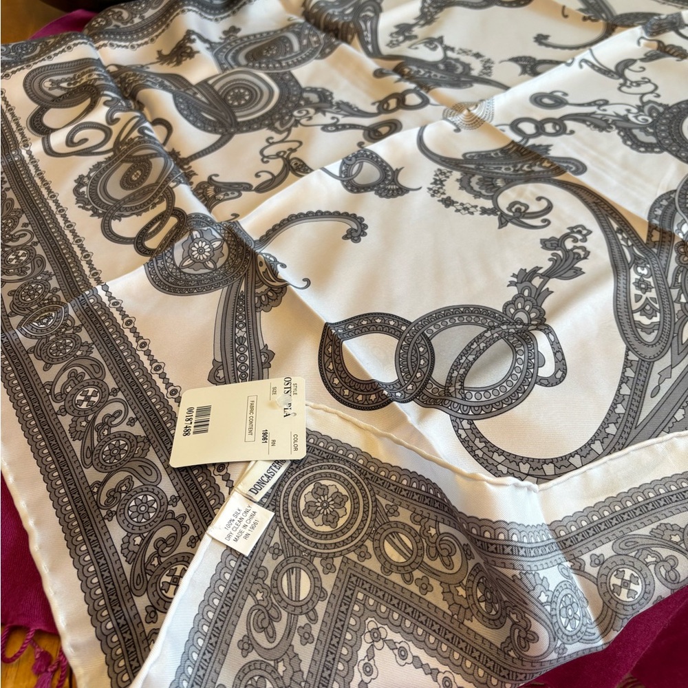 Doncaster 100% Silk Scarf New With Tag